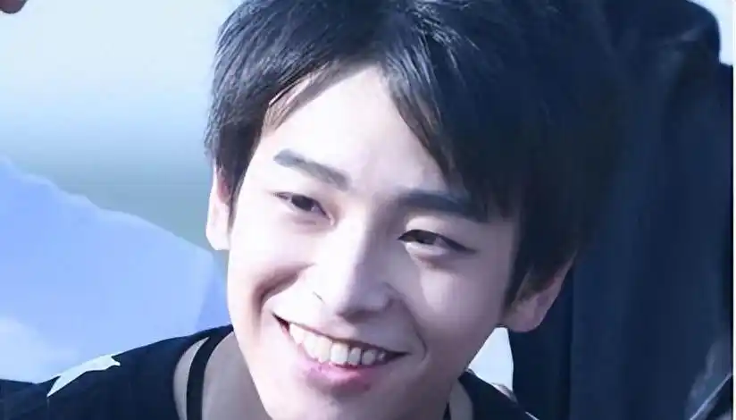彭昱畅女友照片_女明星女朋友_彭昱畅女友官宣